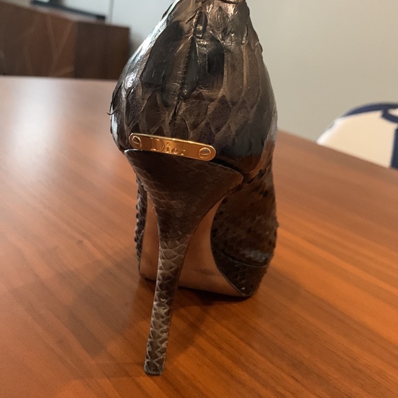 Christian Dior python peep toe heels in rich chocolate brown color - Picture 4 of 8